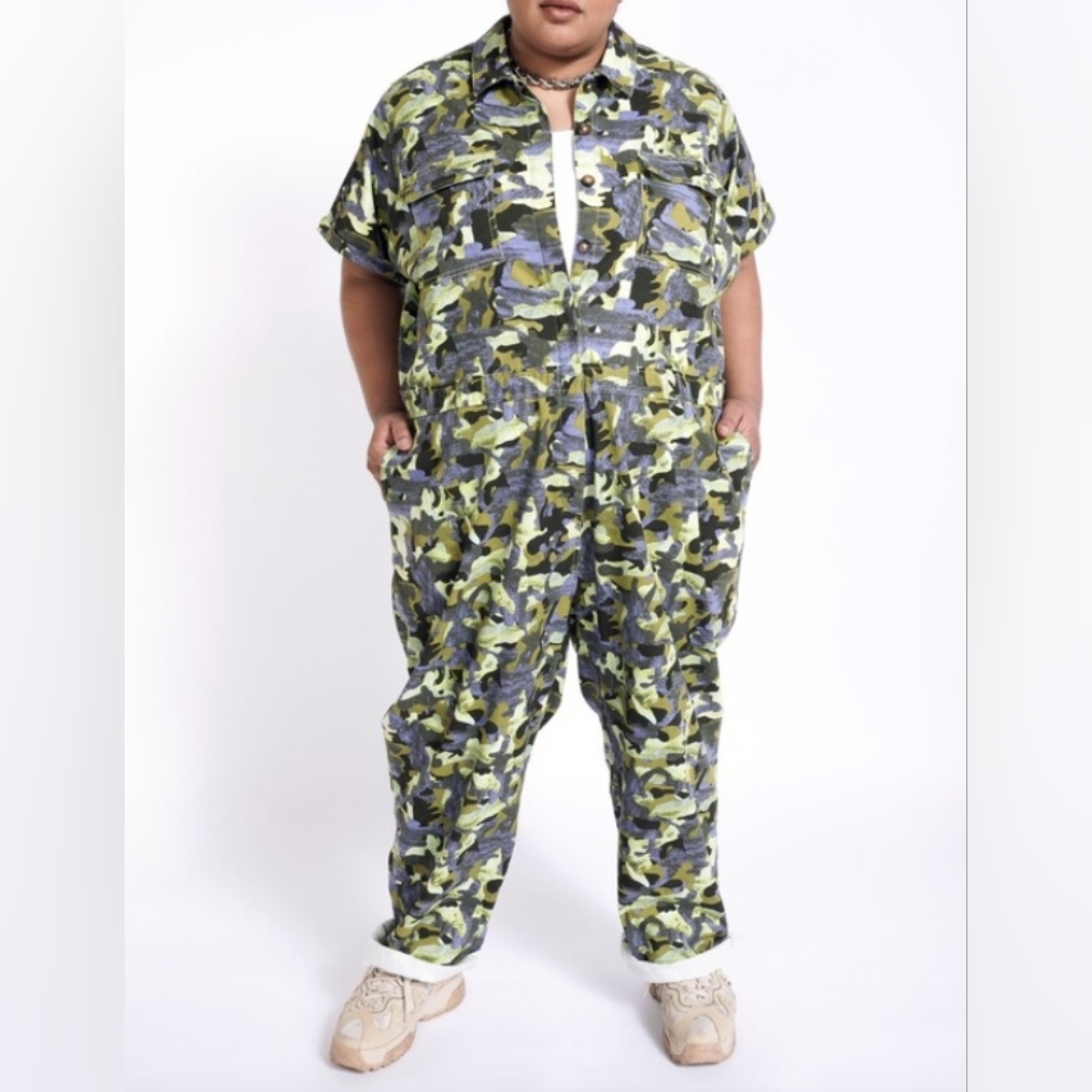 Wildfang Coverall Womens 2x Green Camo Short Sleeve Utility Jumpsuit Mechanic